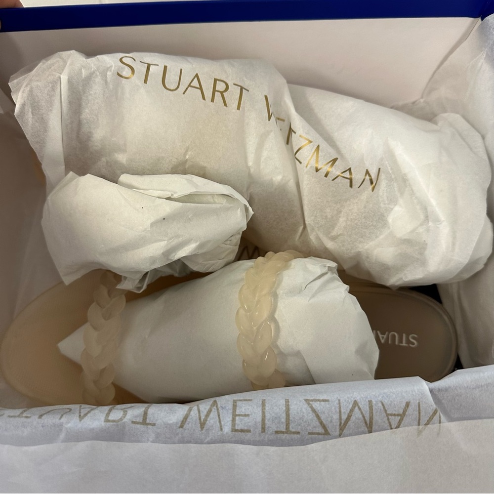 Stuart Weitzman Clear Braided Sandals - Picture 11 of 16